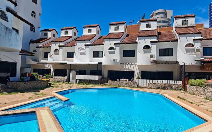 2BR house 182sqm 300m from the beach