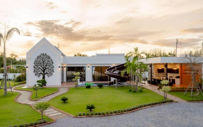 Paradise Land Pool villa แก่งกระจาน