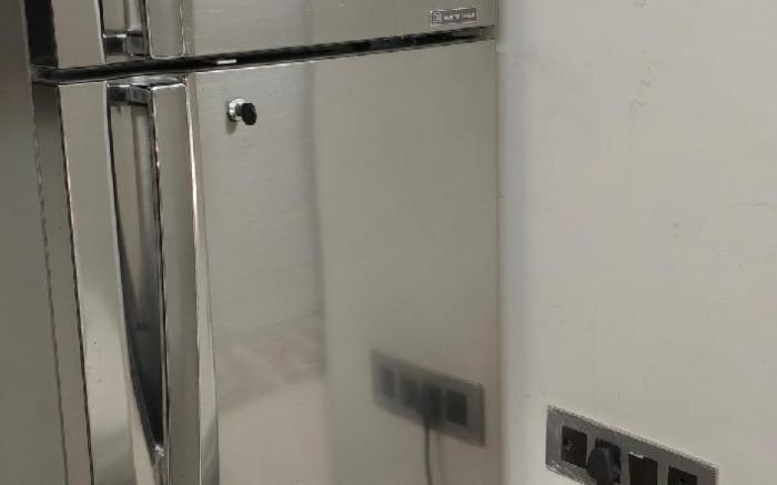 Studio Flat| Luxury| Balcony| AC| Near Airport