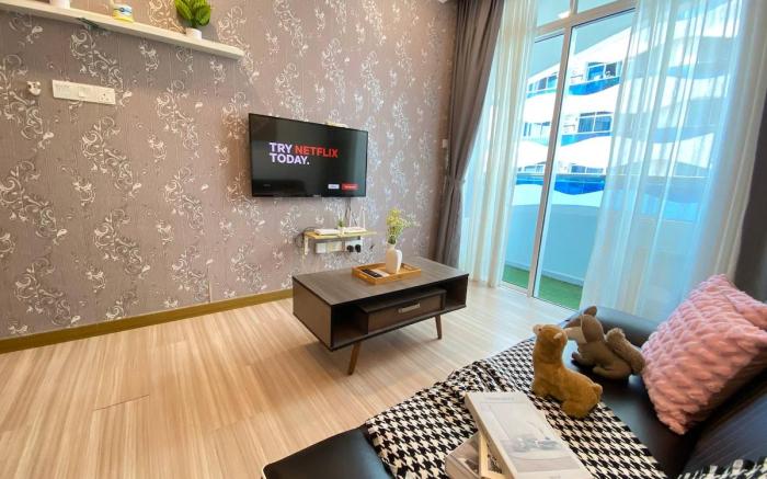 The Wave 2BR 4Pax A12 Poolview - NetFlix/Parking