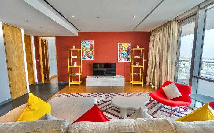 Luxury Homestay Near Dubai World Trade Centre