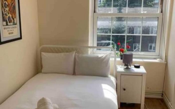 APlaceToStay Central London Apartment, Zone 1. DOW