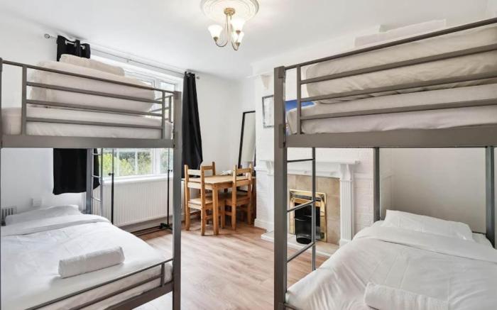 APlaceToStay Central London Apartment, Zone 1. SOH