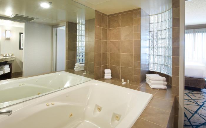 Embassy Suites Portland Tigard