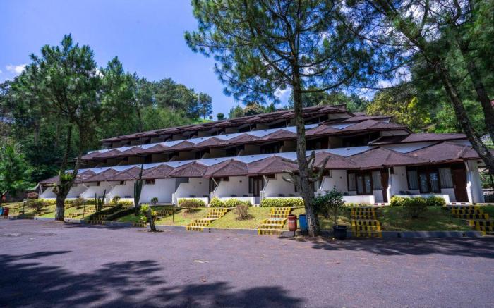Lembah Hijau Resort & Hotel