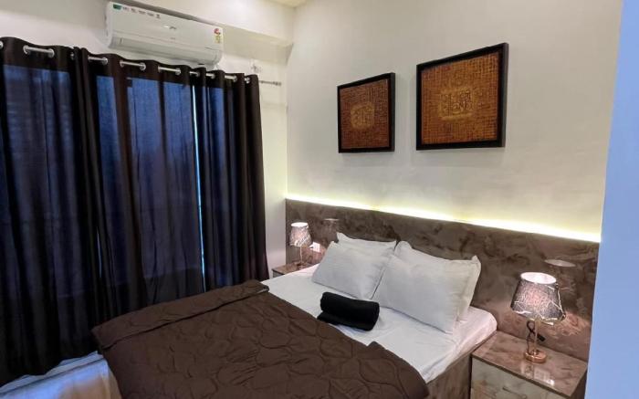 Cosy stay near Expo mart and wipro with balcony