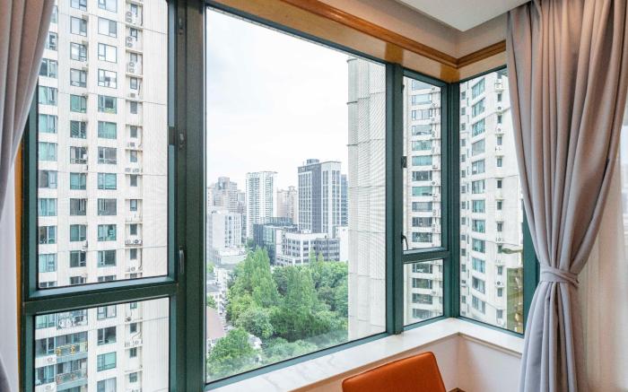 Tyms Xujiahui Premium 2BR APT Metro
