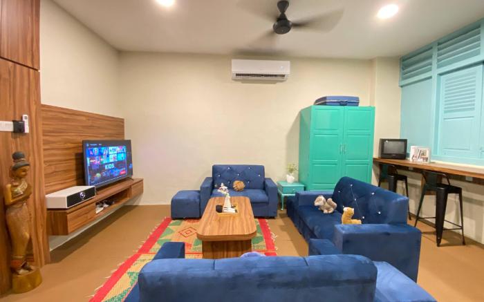 Ruma 101 Jonker 3BR 10Pax - Karaoke/Netflix