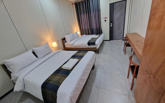 KL's Coffee & Hostel