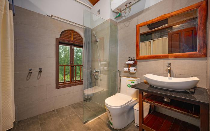 Hoianbang Beach Front Villa and Restaurant