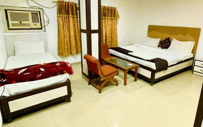 Hotel O Charanpahari Hotel