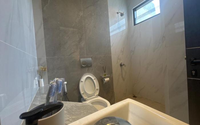 Kamar di Velare Villa Dharmahusada Galaxy Mall