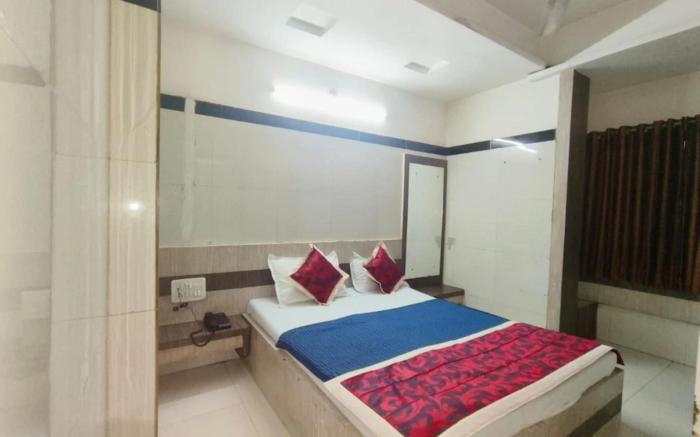 Goroomgo Sai Prabhu Inn Shirdi