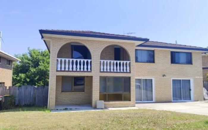 Sunnybank Hills Home - Near Shopping & Dining