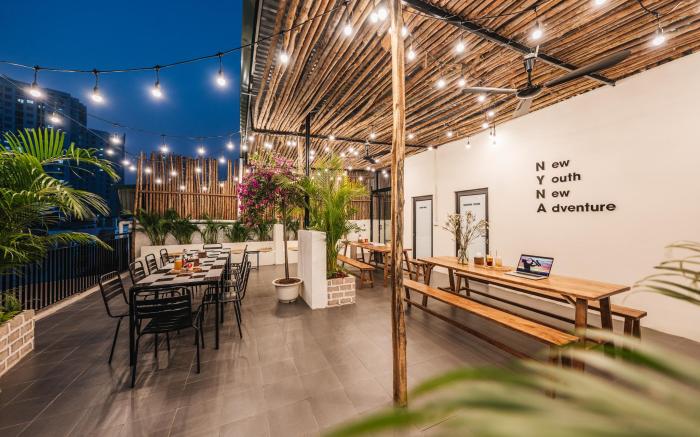 Lime & Sun Rooftop Hotel-Staff 24/7