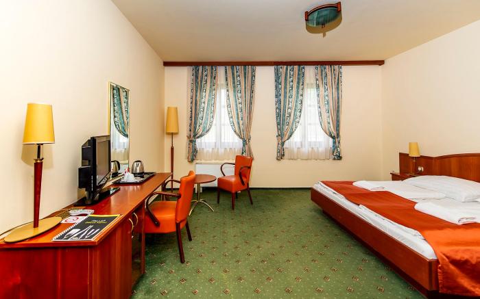 Gastland M0 Hotel és Konferenciaközpont