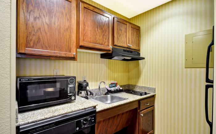Homewood Suites by Hilton Tulsa-South