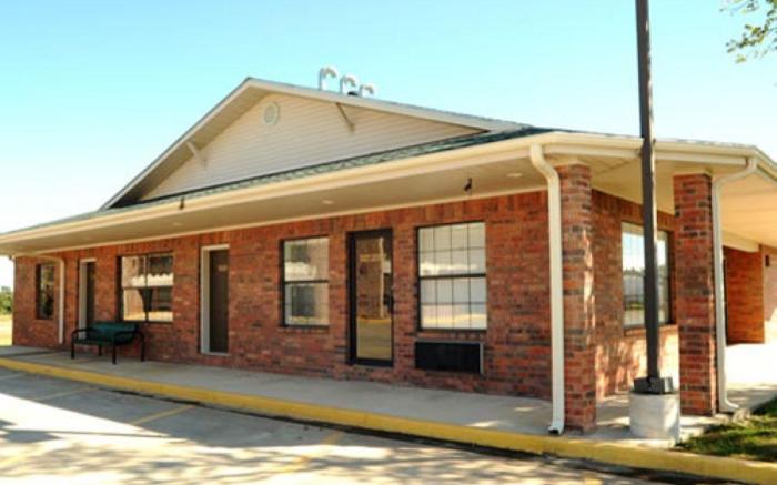 Twin Lakes Inn & RV Park