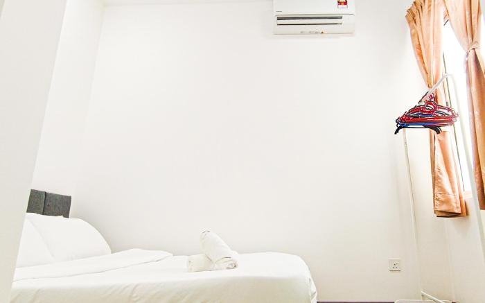 Peaceful Luxury at Tresor Klang by HCK