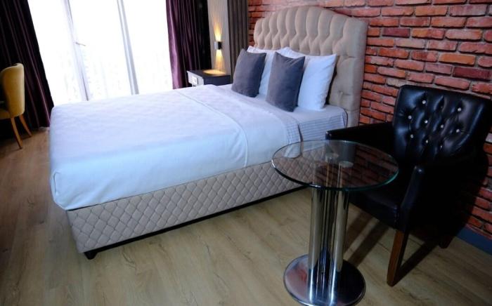 Comfy Urban Nest with Modern Touches