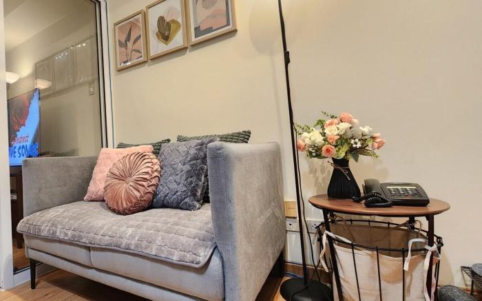 1BR Condotel in Azure Urban Resort Near NAIA #Riz1