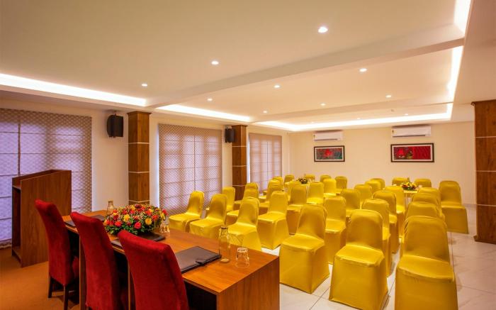 PARK RESIDENCY PALLOM