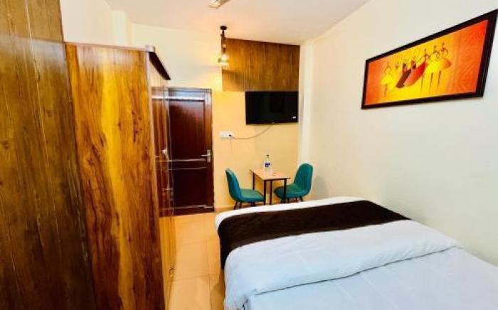 Kings Court Hotel Panchsheel Park