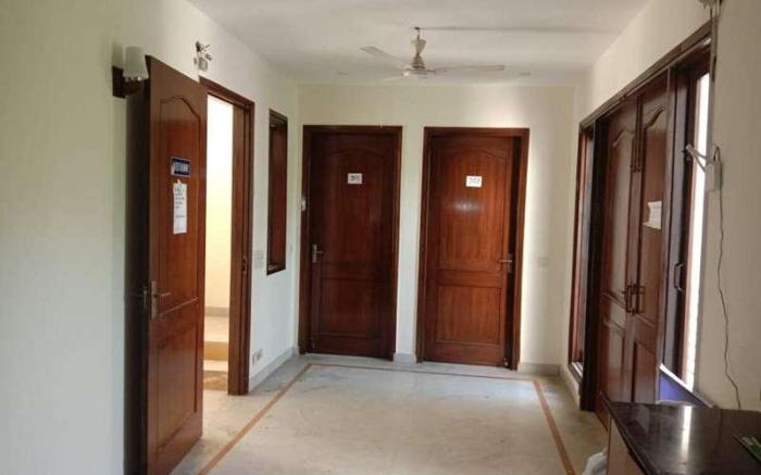 Hotel Royal India - South City 1