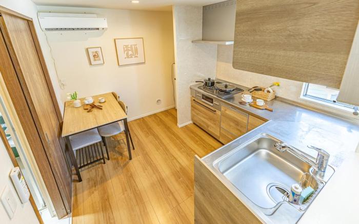 浅草・上野観光に便利！鶯谷一戸建て｜4寝室＆駐車場完備｜山手線徒歩7分