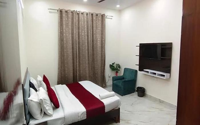 FabHotel Winsome Inn