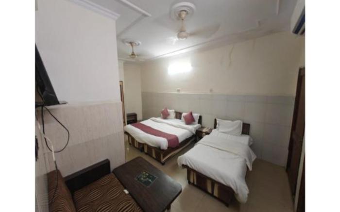 FabHotel Shiv Palace