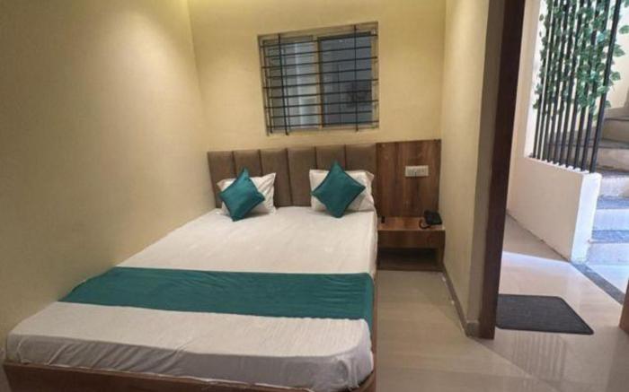 FabHotel Shri Shubh Palace