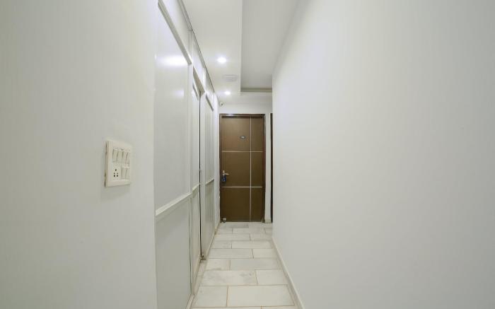 Hotel O Royal Discovery