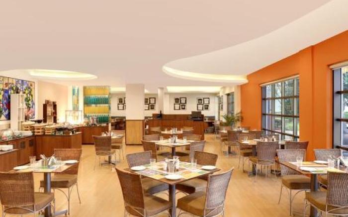 Hotel TELA Suite A Family Hotel-FREE Airport Drop