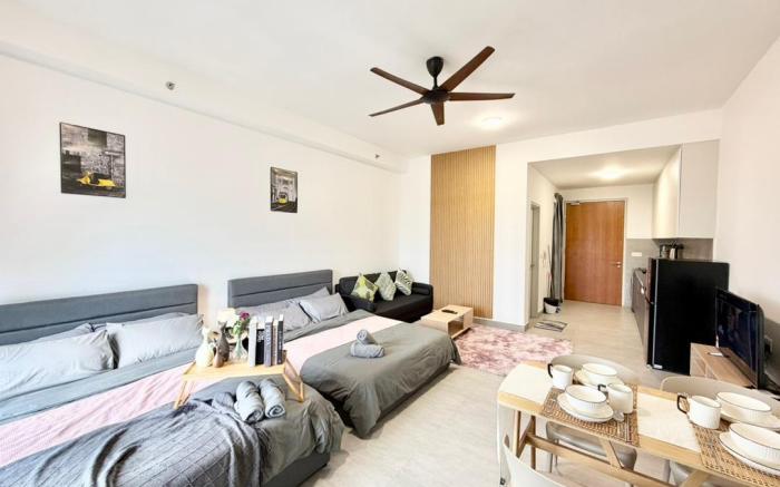 RC 1-6Pax Sunsuria cozy Studio Setia Alam SCCC TV