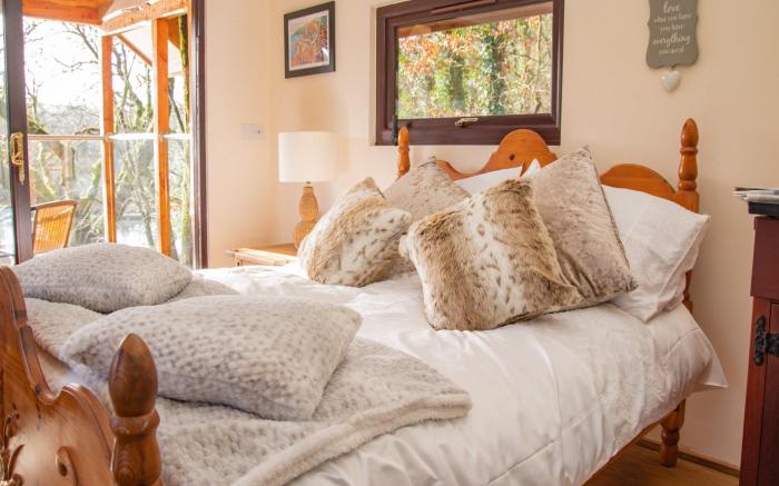 Treehouse in Germansweek near Dartmoor Trails