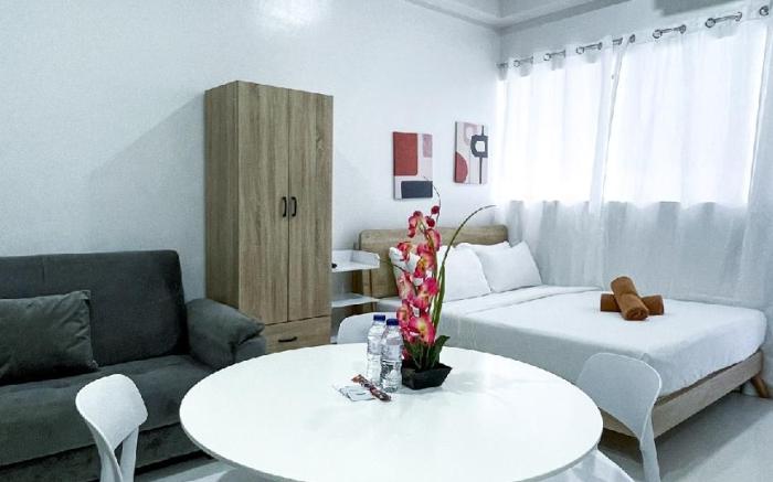 * * WV 32 Urban Scenic Studio