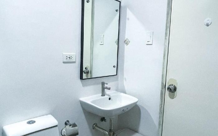 * * WV 31 Quiet Quarters Hideout