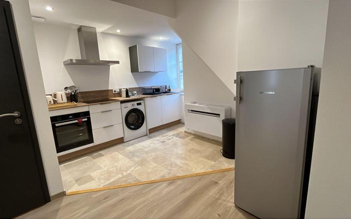 Terracotta Gem · Steps from Beaune Center