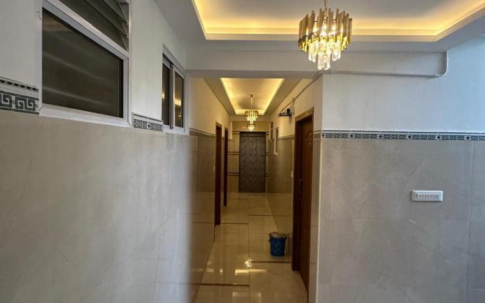 White Stone Apartment