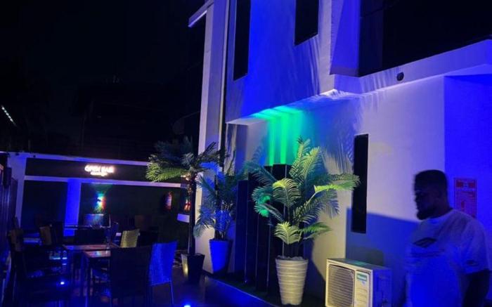 keneuro hotel & suites 