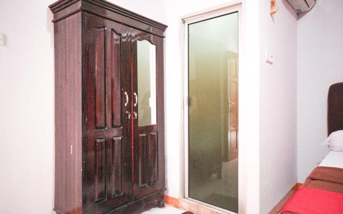 RedDoorz near Palembang Square Mall 2
