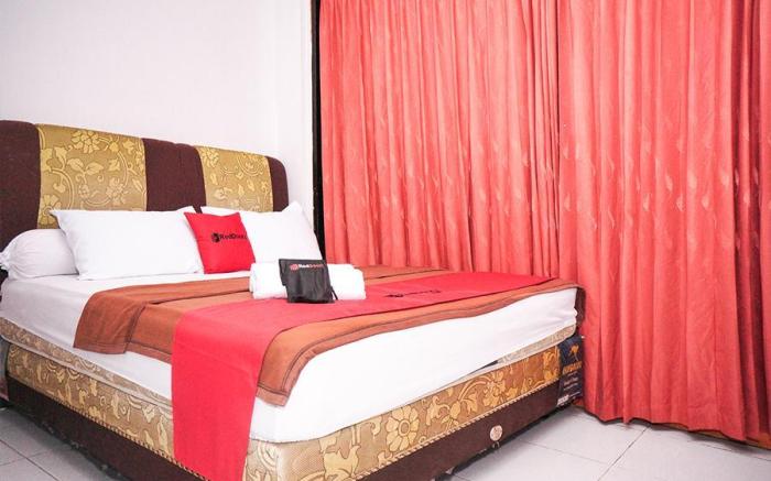 RedDoorz near Palembang Square Mall 2
