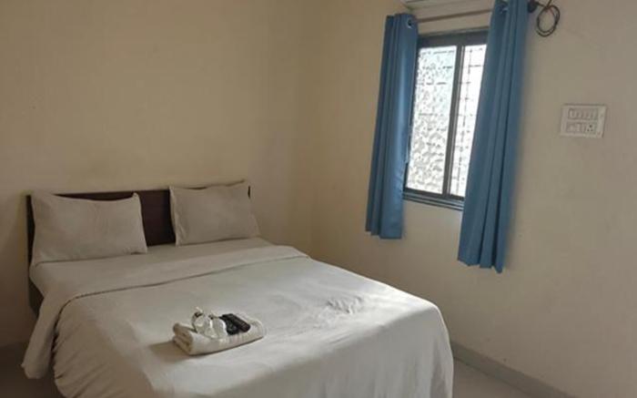 FabHotel Royal Inn Dehu