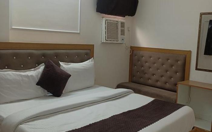 FabHotel The Rivlet Centre