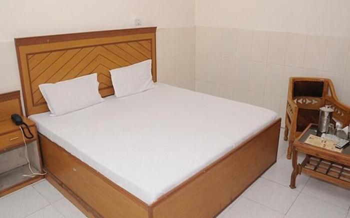 FabHotel Surya Palace 1