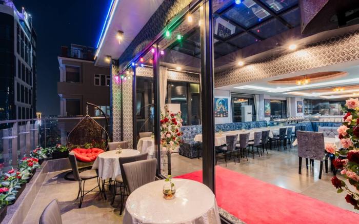 Jason Residencia One Hotel