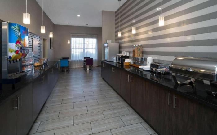 La Quinta by Wyndham Forsyth