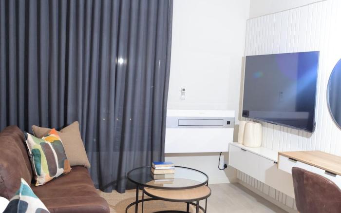 Brown, Warm and Cozy, Menlyn Maine Residences 926