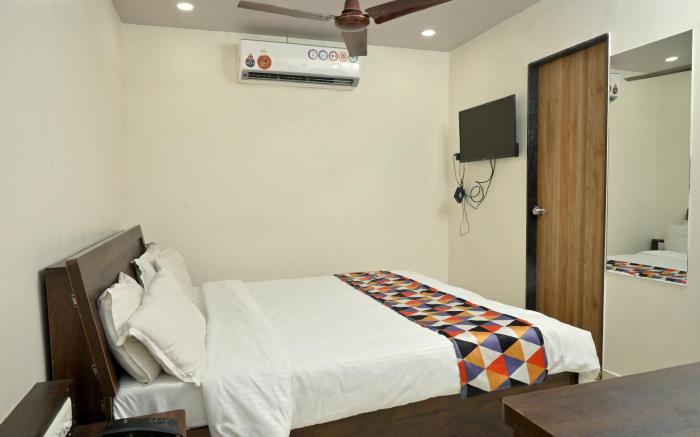 Hotel Blue Leaf Rajkot 